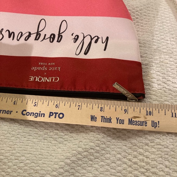 Clinique Kate Spade zippered, cosmetic case red white pink “HELLO GORGEOUS “ NEW - Picture 5 of 12